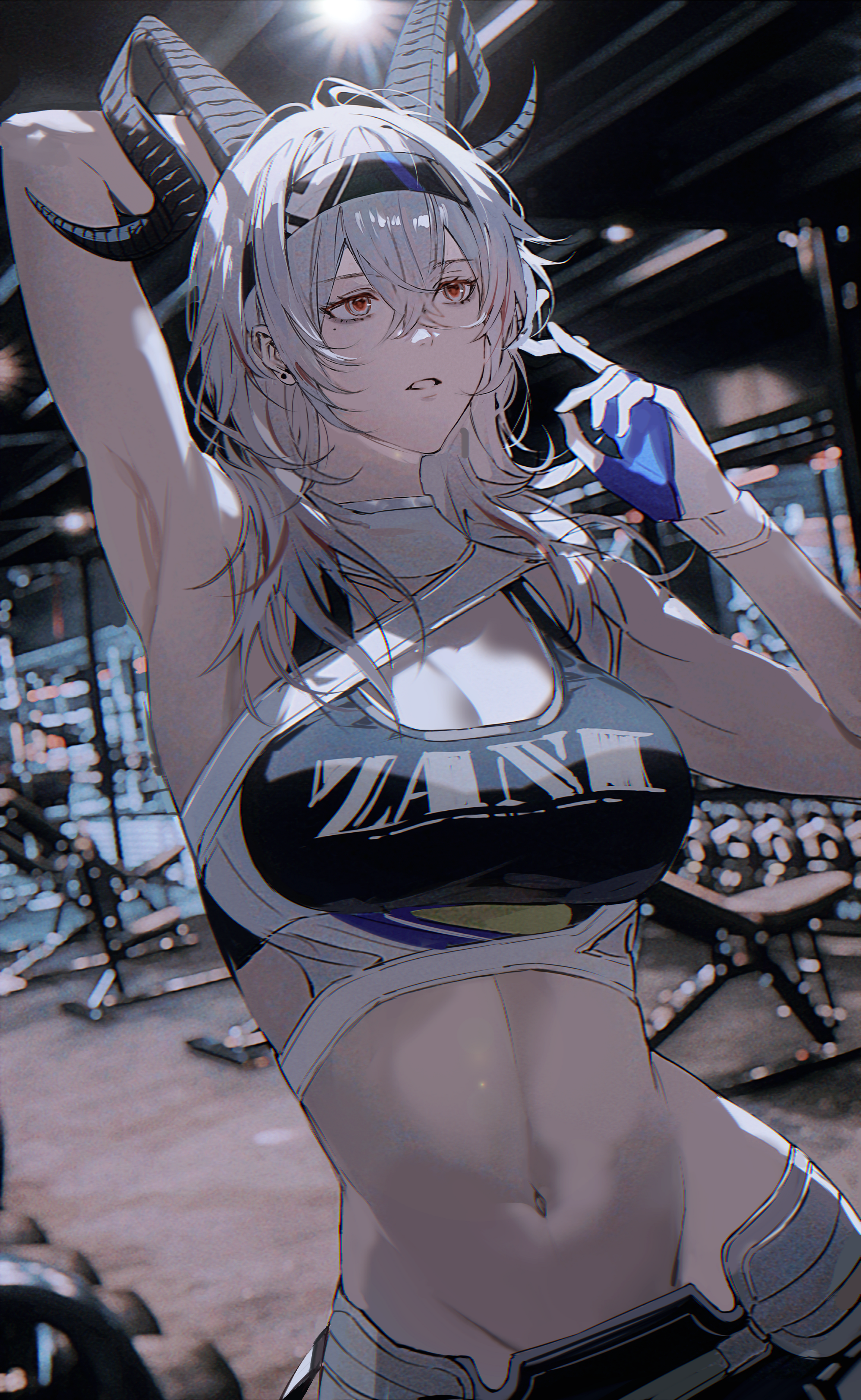 hikaku (siyrgr), zani (wuthering waves), wuthering waves, absurdres, commentary, highres, 1girl, arm behind head, arm up, armpits, black headband, black horns, black sports bra, breasts, cleavage, curled horns, gloves, grey hair, groin, gym, hair between eyes, headband, horns, indoors, long hair, medium breasts, mole, mole under eye, multicolored hair, navel, official alternate costume, parted lips, photo background, red eyes, solo, sports bra, stomach, streaked hair, white gloves