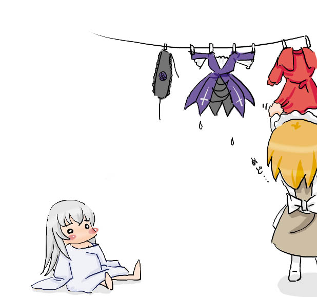 suigintou, rozen maiden, silver hair, 00s, 2girls, blush, chibi, clothesline, laundry, maid, multiple girls, o o, oversized clothes, sitting, wet, wet clothes