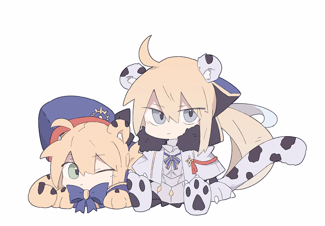 aww (pixiv4034890), aesc (fate), aesc (savior) (fate), artoria caster (fate), artoria pendragon (fate), fate/grand order, fate (series), 2girls, ahoge, blonde hair, blue eyes, bow, fur trim, green eyes, hair between eyes, hair bow, hat, long hair, looking at viewer, multiple girls, ponytail, simple background, spikes, very long hair, white background