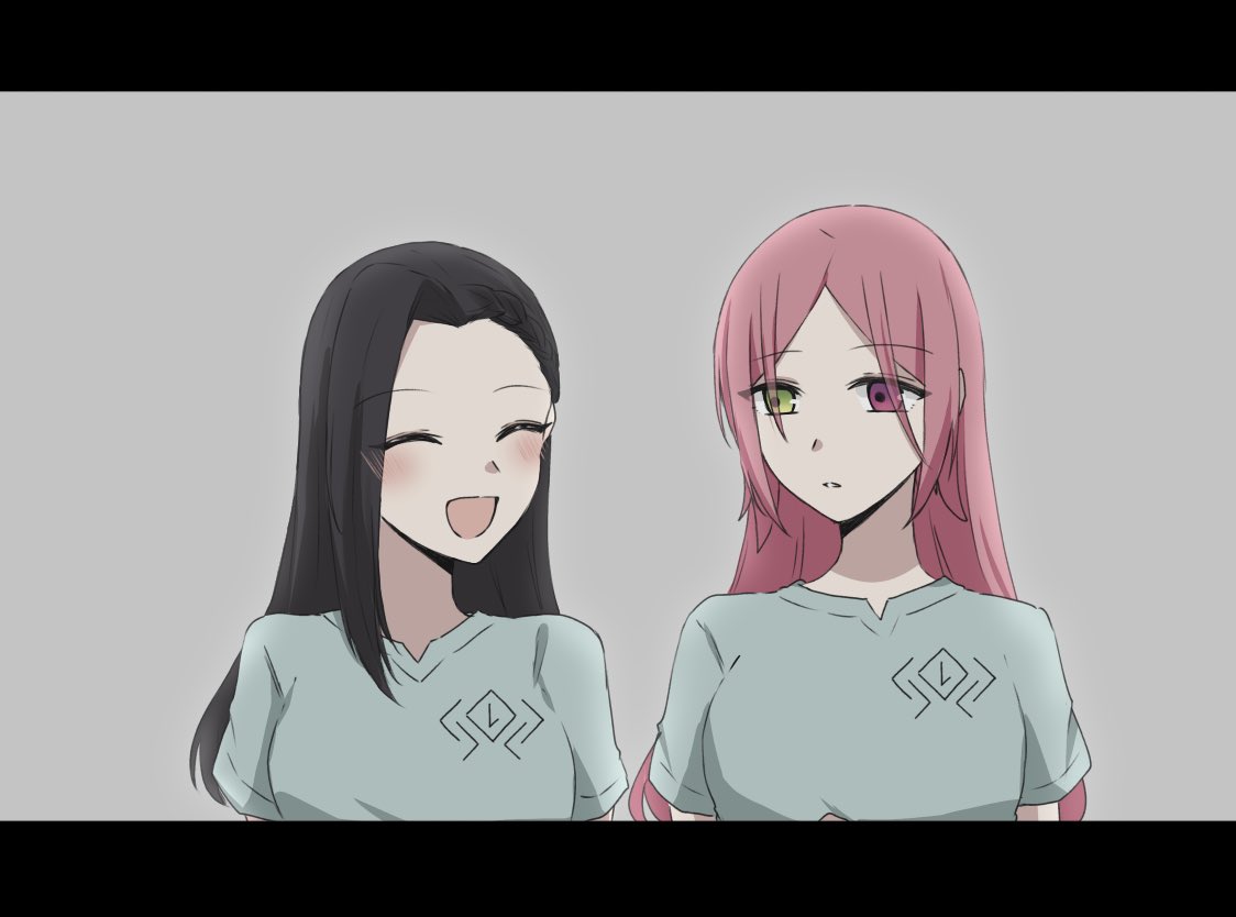 nigari (ngari 0115), shiba tomoshibi, assault lily, commentary, 2girls, :d, ^ ^, arms at sides, black hair, blush, closed eyes, green eyes, grey background, grey shirt, heterochromia, jin no hana, letterboxed, long hair, looking at another, looking to the side, multiple girls, open mouth, parted bangs, parted lips, red eyes, red hair, shirt, short sleeves, simple background, smile, upper body