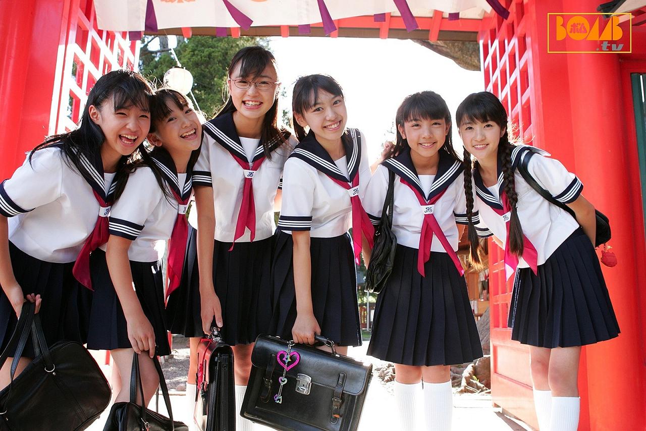 photo (medium), 6+girls, multiple girls, school uniform, serafuku