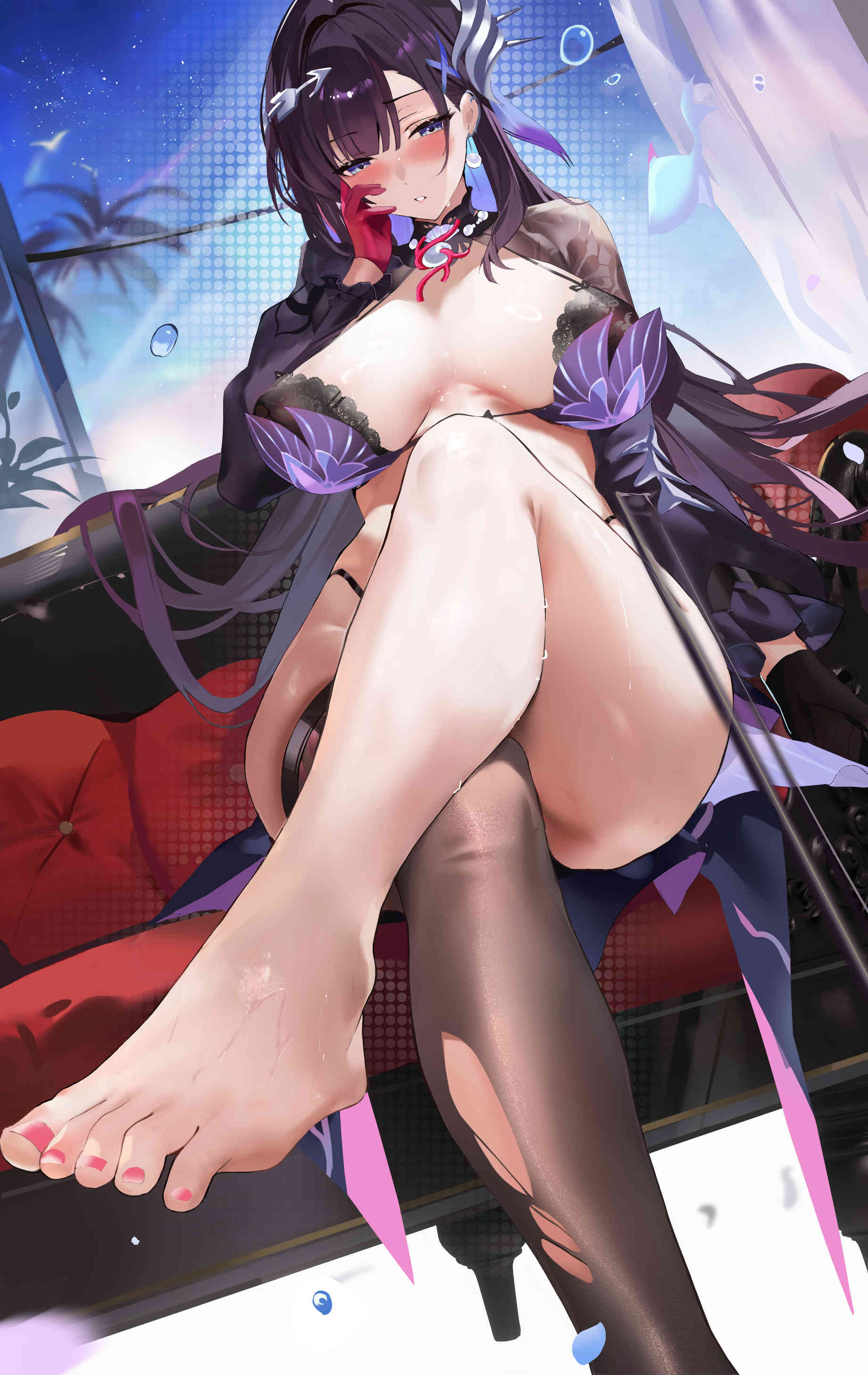 fantongjun, hysilens (honkai: star rail), honkai: star rail, honkai (series), absurdres, highres, 1girl, asymmetrical gloves, bikini, black bikini, black gloves, black hair, black shrug, blush, breasts, cleavage, colored inner hair, crossed legs, earrings, gloves, hair ornament, jewelry, large breasts, legs, long hair, long sleeves, looking at viewer, mismatched gloves, multicolored bikini, multicolored hair, pearl earrings, purple bikini, purple eyes, purple hair, red gloves, shrug (clothing), sitting, solo, swimsuit, two-tone bikini
