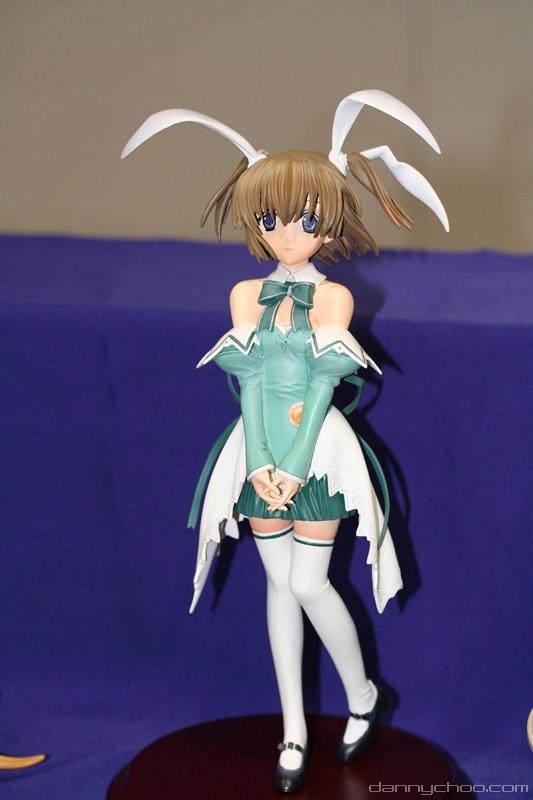 worldhobbyfestival, aizawa tomomi, pia carrot (series), pia carrot e youkoso!!, pia carrot e youkoso!! 3, photo (medium), 1990s (style), 1girl, female focus, figure, full body, hair ribbon, ribbon, solo, standing, thighhighs, waitress