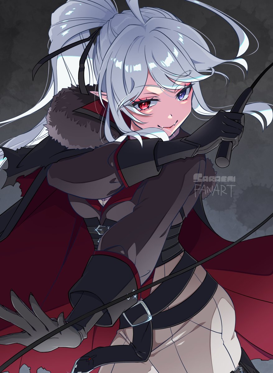 saraemiii en, general geega, general geega (inquisitor), indie virtual youtuber, highres, 1girl, ahoge, belt, black belt, black corset, black gloves, blue eyes, coat, coat on shoulders, corset, fangs, fur trim, garter straps, gloves, grey background, grey hair, heterochromia, high ponytail, holding, holding whip, long hair, multiple girls, official alternate costume, open clothes, open shirt, pants, pointy ears, ponytail, red eyes, shirt, skin fangs, torn clothes, torn coat, virtual youtuber, weapon, white pants
