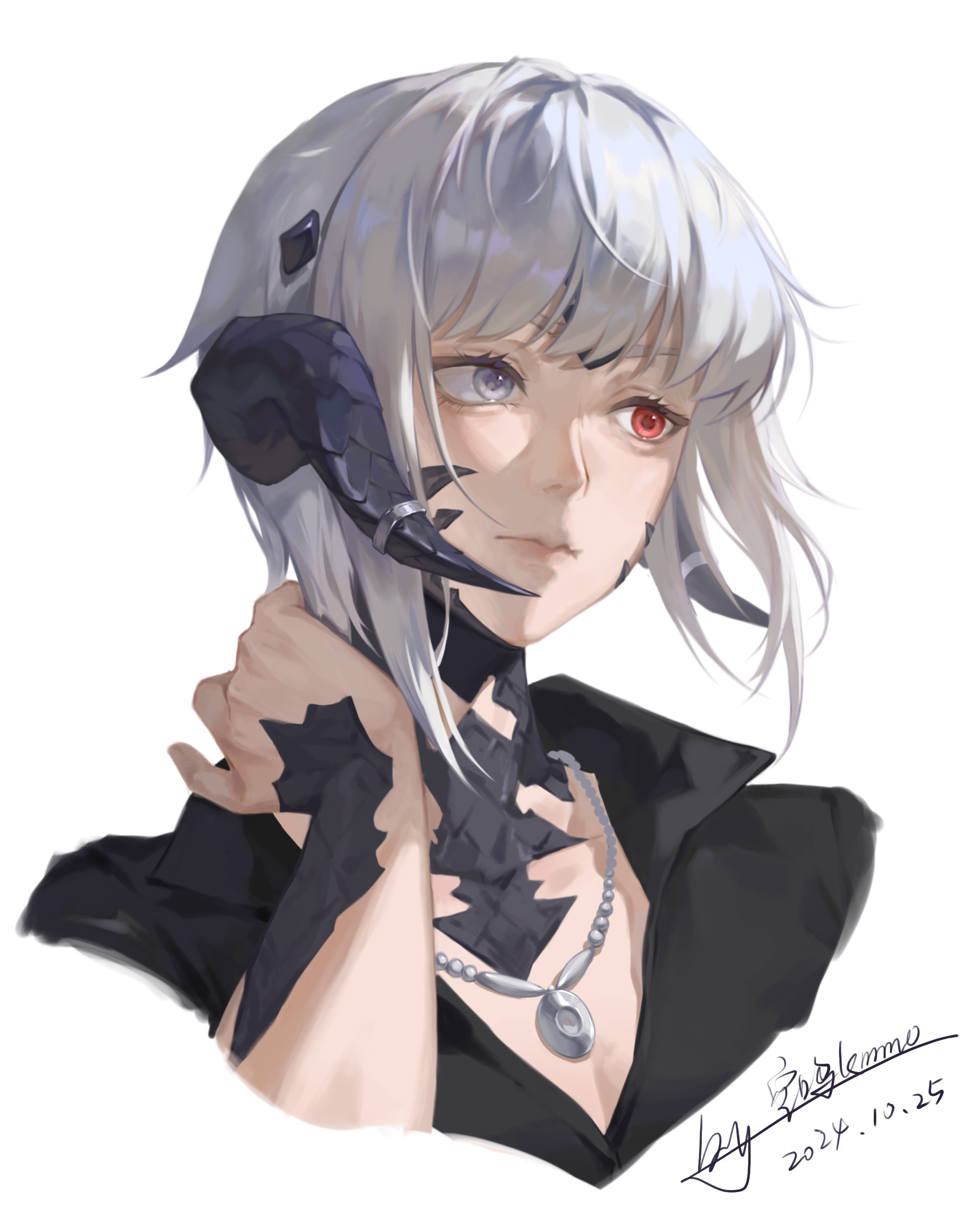 kong ming kmmo, warrior of light (ff14), final fantasy, final fantasy xiv, silver necklace, absurdres, highres, 1girl, black shirt, collarbone, collared shirt, cropped shoulders, dated, expressionless, grey eyes, hand on own neck, heterochromia, horn ornament, horns, looking ahead, looking up, red eyes, scales, shirt, short hair, signature, solo, upper body, white hair