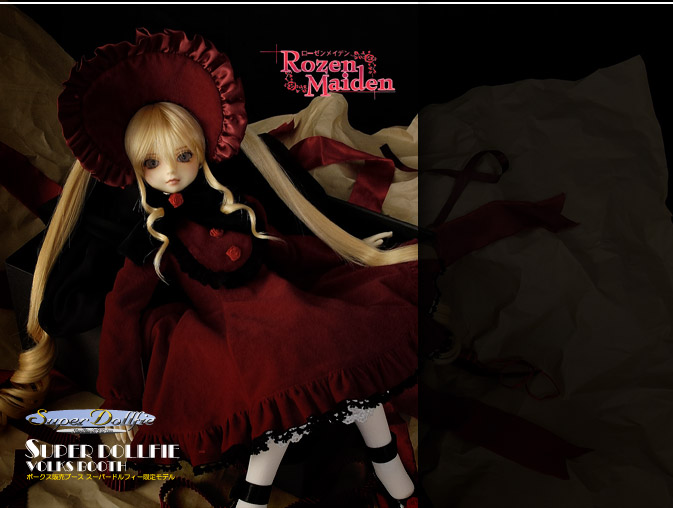 shinku, rozen maiden, photo (medium), 00s, 1girl, blonde hair, dark, doll, female focus, solo