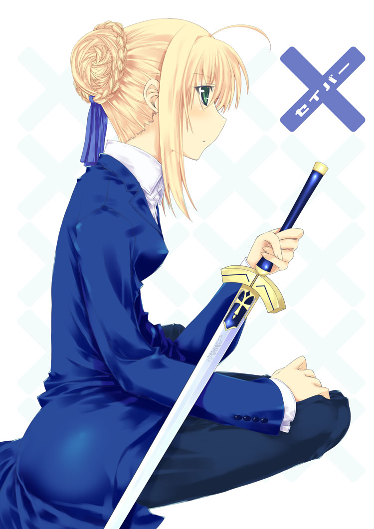 mizuki makoto, artoria pendragon (fate), saber (fate), fate/stay night, fate (series), 00s, 1girl, ahoge, alternate costume, blonde hair, excalibur (fate/stay night), female focus, green eyes, hair bun, single hair bun, solo, sword, weapon