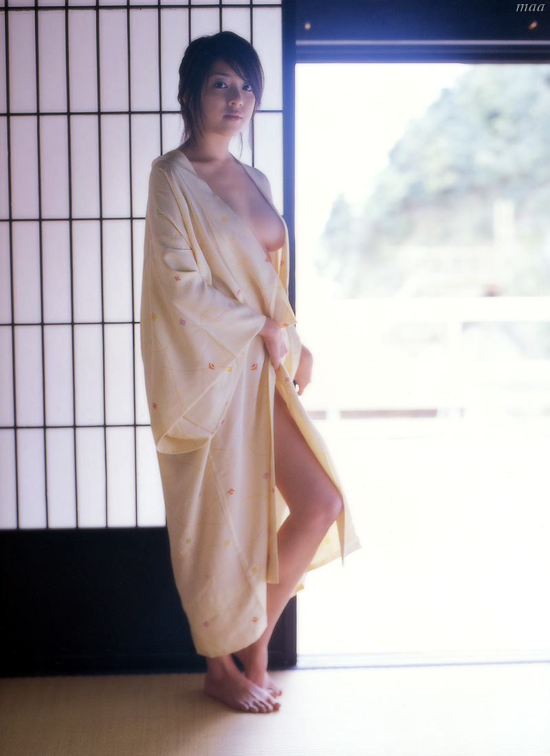 photo (medium), tagme, 1girl, asian, breasts, female focus, solo
