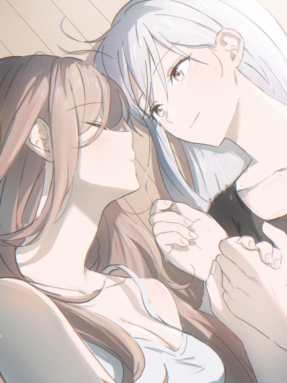 cookie (accountxmix), imai lisa, minato yukina, bang dream!, commentary request, highres, korean commentary, 2girls, black shirt, breasts, brown hair, cleavage, closed eyes, closed mouth, collarbone, grey hair, holding hands, long hair, looking at another, lying, multiple girls, on floor, shirt, sleeveless, sleeveless shirt, split mouth, upper body, white shirt, wooden floor, yuri