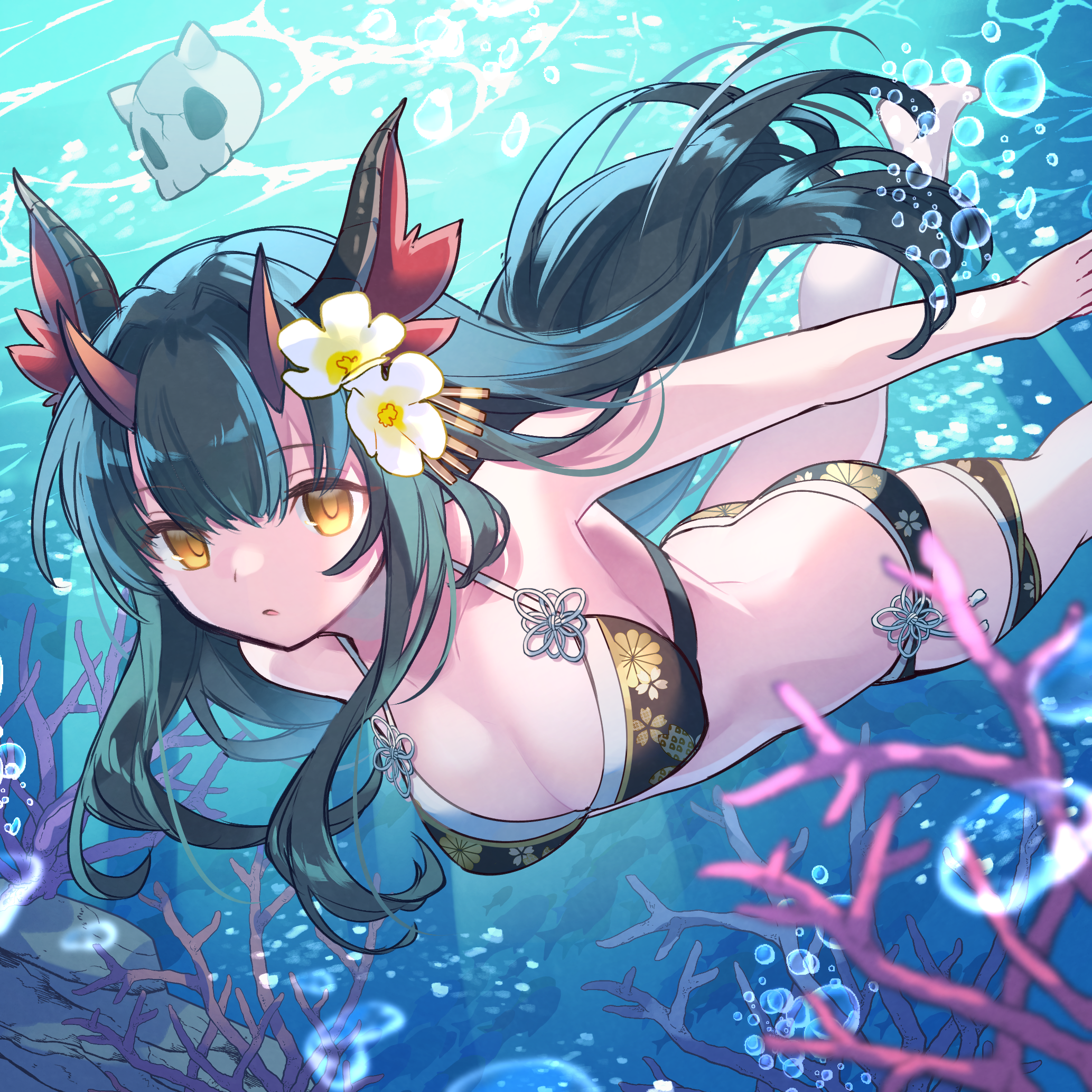 kuuron (moesann17), oichi (p&d), puzzle & dragons, highres, 1girl, air bubble, bikini, black bikini, breasts, bubble, cleavage, coral, demon girl, demon horns, floral print bikini, flower, green hair, hair flower, hair intakes, hair ornament, horns, long hair, looking at viewer, skull, solo, swimming, swimsuit, thigh strap, underwater, yellow eyes