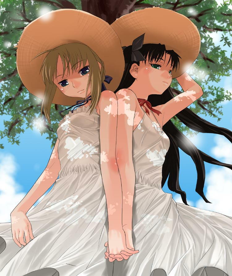 shinama, artoria pendragon (fate), saber (fate), tohsaka rin, fate/stay night, fate (series), 00s, 2girls, alternate costume, back-to-back, dappled sunlight, day, dress, hat, holding hands, interlocked fingers, multiple girls, outdoors, straw hat, sundress, sunlight