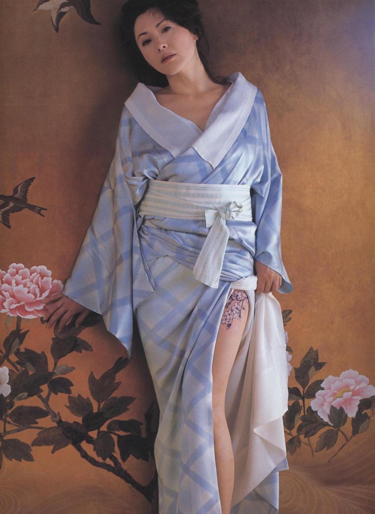 highres, off-topic, photo (medium), 1girl, asian, female focus, japanese clothes, mature female, solo