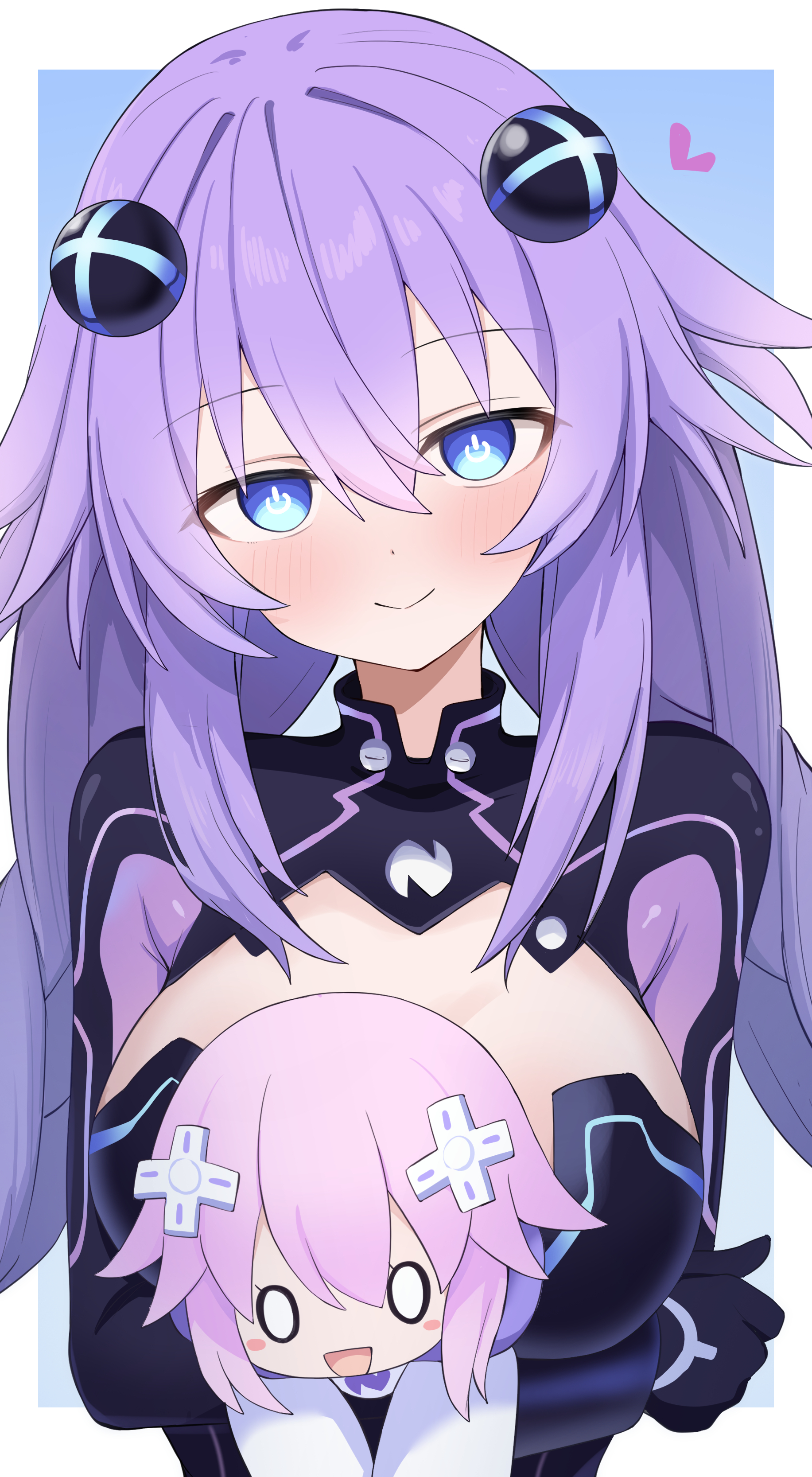 nicomi-chan, neptune (neptunia), purple heart (neptunia), choujigen game neptune, neptune (series), absurdres, highres, 1girl, black bodysuit, blue background, blue eyes, bodysuit, border, breasts, character doll, closed mouth, convenient censoring, cross hair ornament, doll, hair flaps, hair ornament, heart, large breasts, light blush, long hair, looking at viewer, power symbol-shaped pupils, sidelocks, smile, solo, symbol-shaped pupils, upper body, white border