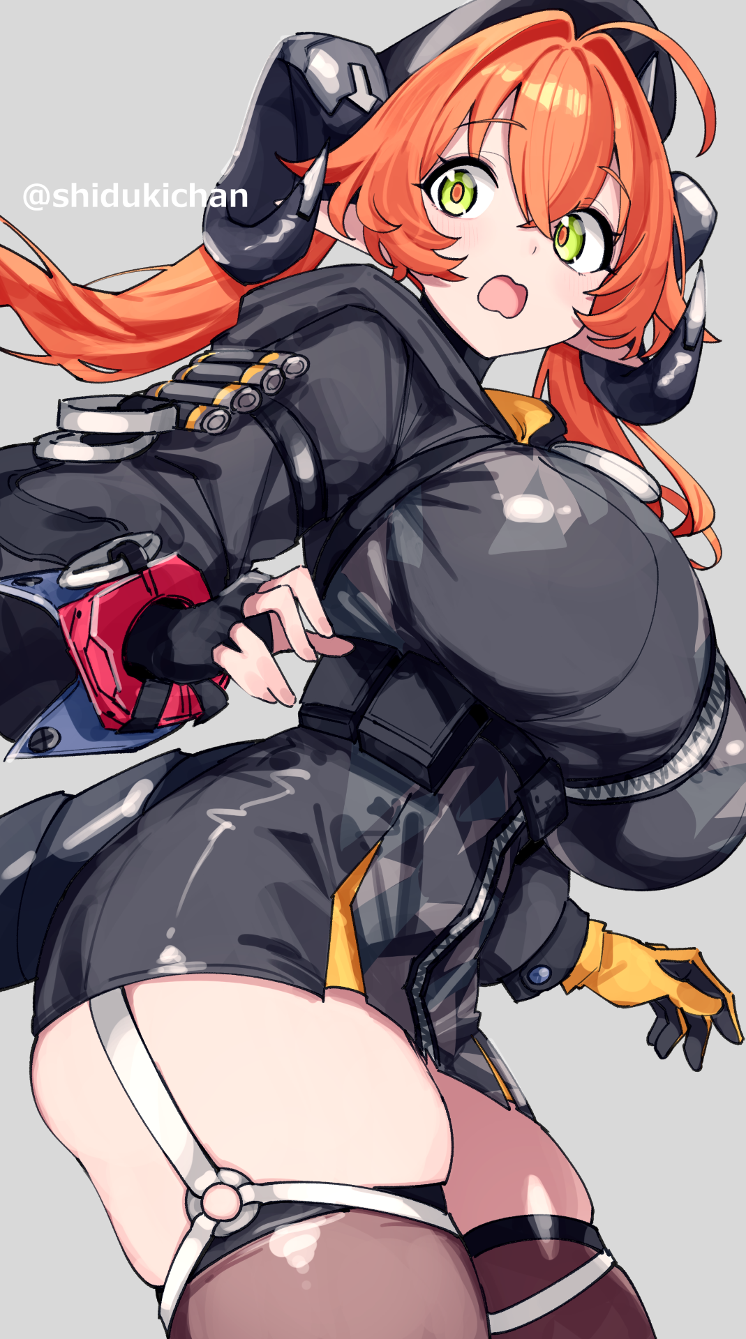 shigatsu shizuki, orphie magnusson, zenless zone zero, commentary request, highres, 1girl, artist name, asymmetrical gloves, black dress, black gloves, black shrug, breasts, crossed bangs, curled horns, dragon girl, dragon horns, dress, fingerless gloves, gloves, grey background, hair between eyes, hair intakes, hood, hood down, hooded shrug, horns, large breasts, long hair, long sleeves, mechanical horns, mechanical tail, mismatched gloves, open mouth, orange hair, pointy ears, puffy long sleeves, puffy sleeves, short dress, shrug (clothing), simple background, single fingerless glove, skindentation, solo, speech bubble, sweat, tail, thighs, twintails, very long hair, yellow eyes, yellow gloves, zipper dress