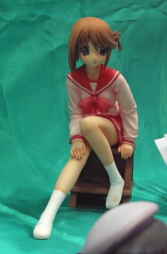 komaki manaka, to heart (series), to heart 2, wonder festival, wonder festival 2005, lowres, photo (medium), 00s, 1girl, female focus, figure, folded ponytail, school uniform, serafuku, skirt, socks, solo