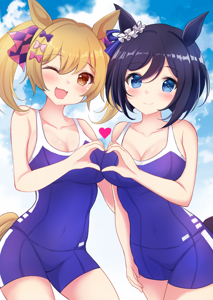 terimuku, eishin flash (umamusume), smart falcon (umamusume), umamusume, commentary request, 1girl, ;d, animal ears, bare arms, bare shoulders, black hair, blue eyes, blue one-piece swimsuit, blue sky, blush, bow, breasts, brown eyes, brown hair, cleavage, closed mouth, cloud, collarbone, covered navel, day, hair between eyes, hair bow, heart, heart hands, horse ears, horse girl, horse tail, large breasts, looking at viewer, medium breasts, one-piece swimsuit, one eye closed, open mouth, outdoors, pink bow, purple bow, sky, smile, solo, swimsuit, tail, twintails