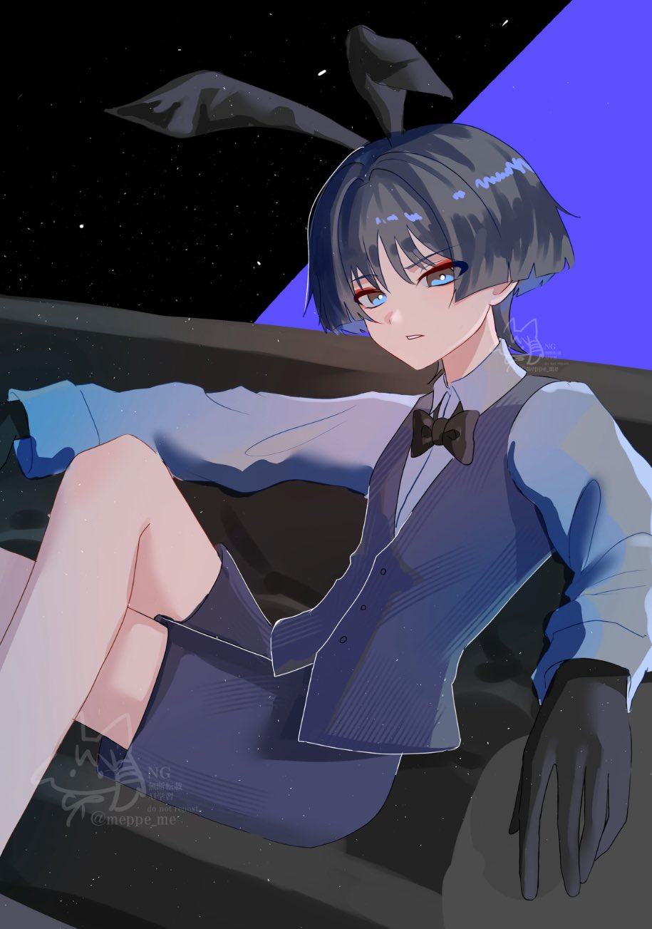 meppe me, scaramouche (genshin impact), genshin impact, highres, 1boy, animal ears, black background, black bow, black bowtie, black gloves, black hair, blue eyes, blunt ends, bow, bowtie, bright pupils, bunny day, collared shirt, colored inner hair, crossed legs, eyeliner, eyeshadow, fake animal ears, gloves, grey hair, grey shorts, grey vest, long sleeves, looking at viewer, makeup, male focus, male playboy bunny, multicolored hair, parted lips, rabbit ears, red eyeliner, red eyeshadow, shirt, shorts, sitting, solo, traditional bowtie, twitter username, two-tone background, vest, watermark, white mouth, white pupils, white shirt, white sleeves, wispy bangs