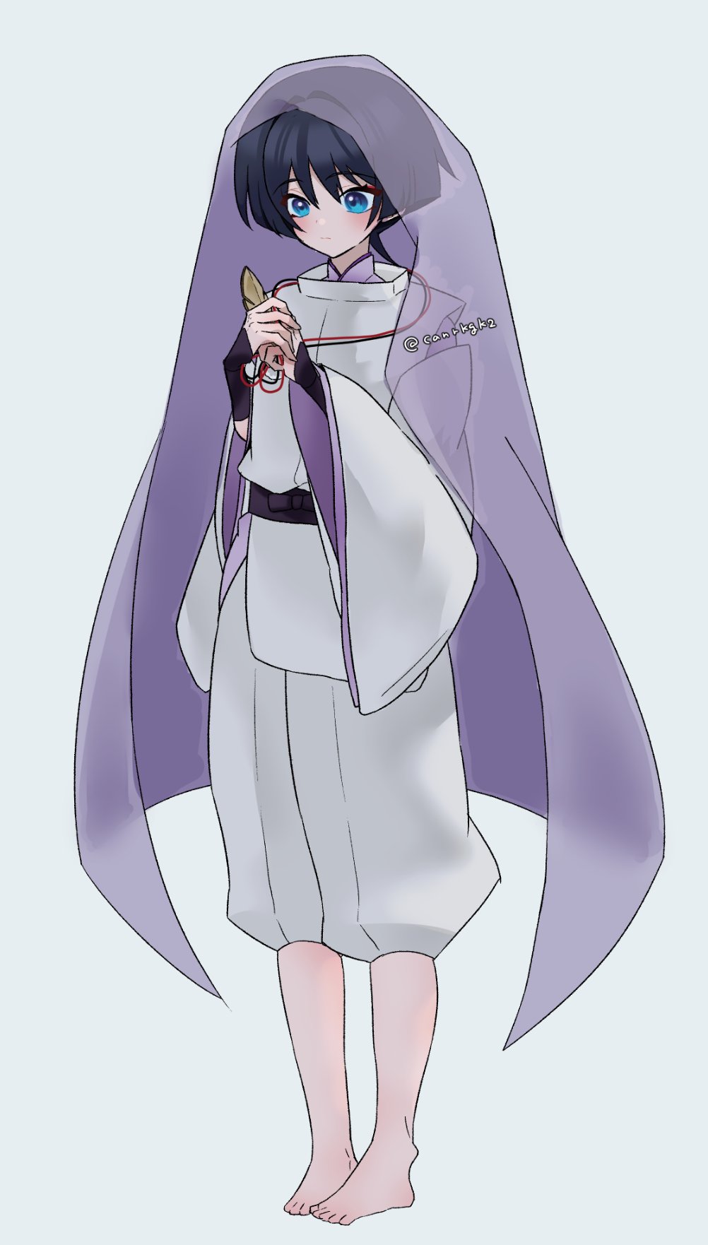 scaramouche (genshin impact), scaramouche (kabukimono) (genshin impact), genshin impact, highres, 1boy, armor, barefoot, belt, black belt, black bow, black hair, blue eyes, blunt ends, blush, bow, canca37g, closed mouth, clothing cutout, eyeliner, eyeshadow, feathers, full body, hands up, hip vent, holding, holding feather, japanese armor, japanese clothes, kariginu, kimono, kote, kurokote, layered sleeves, long sleeves, looking at hands, makeup, male focus, pants, purple kimono, purple sleeves, purple veil, red eyeliner, red eyeshadow, see-through clothes, see-through veil, shoulder cutout, solo, standing, string, toes, twitter username, veil, white background, white pants, white sleeves, wide sleeves, wispy bangs, yellow feathers