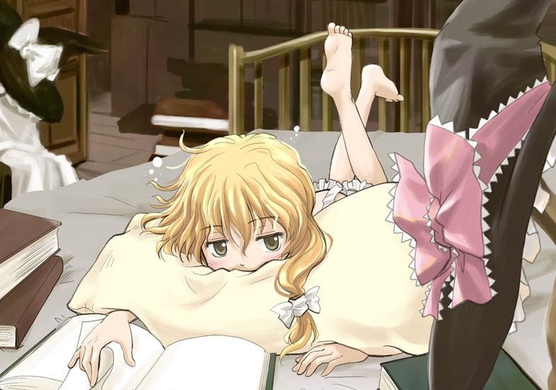 haniwa, haniwa (leaf garden), kirisame marisa, touhou, 1girl, barefoot, bed, blonde hair, book, bow, braid, feet, female focus, green eyes, grey eyes, hair ribbon, hat, hat bow, lying, on stomach, pajamas, petite, pillow, pink bow, ribbon, sleepy, solo, tress ribbon, witch hat