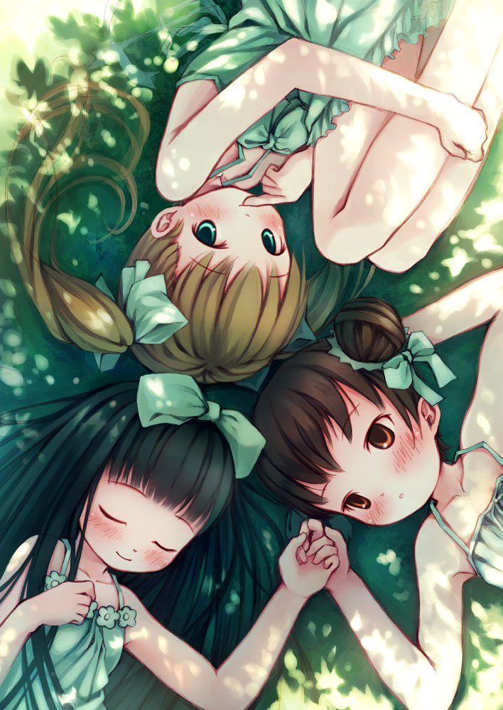 yoshinari atsushi, original, 3girls, bare shoulders, blonde hair, bow, brown eyes, brown hair, circle formation, dress, green eyes, green hair, green theme, holding hands, multiple girls, sleeping