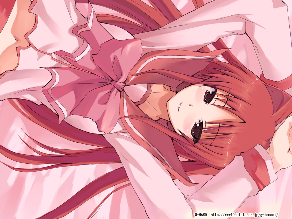 shihira tatsuya, kousaka tamaki, to heart (series), to heart 2, 00s, 1girl, bow, brown eyes, female focus, long hair, long sleeves, looking at viewer, lying, midriff, navel, on back, pink bow, red hair, school uniform, serafuku, smile, solo, upper body, watermark, web address, yellow eyes