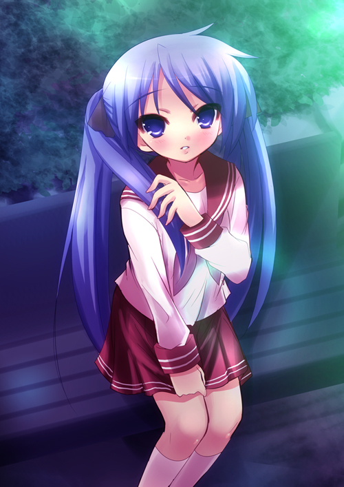 yukizuki chikuba, hiiragi kagami, lucky star, 00s, 1girl, bench, blouse, blue eyes, blue hair, blush, bush, collarbone, female focus, from above, hair between eyes, hair ornament, hair ribbon, holding, holding own hair, kneehighs, long hair, long sleeves, looking at viewer, matching hair/eyes, park bench, purple eyes, purple hair, ribbon, school uniform, serafuku, shirt, sitting, skirt, socks, solo, swept bangs, twintails, white shirt, white socks