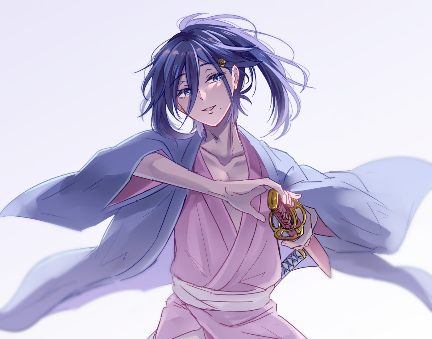 cecilus segmunt, re:zero kara hajimeru isekai seikatsu, 1boy, ahoge, blue eyes, blue hair, closed mouth, dynamic pose, gradient background, hair between eyes, hair ornament, japanese clothes, katana, kimono, long hair, looking at viewer, mole, mole under mouth, open clothes, oshi suko1, ponytail, samurai, sash, sheath, simple background, smile, solo, sword, unsheathing, upper body, weapon, white background, yukata