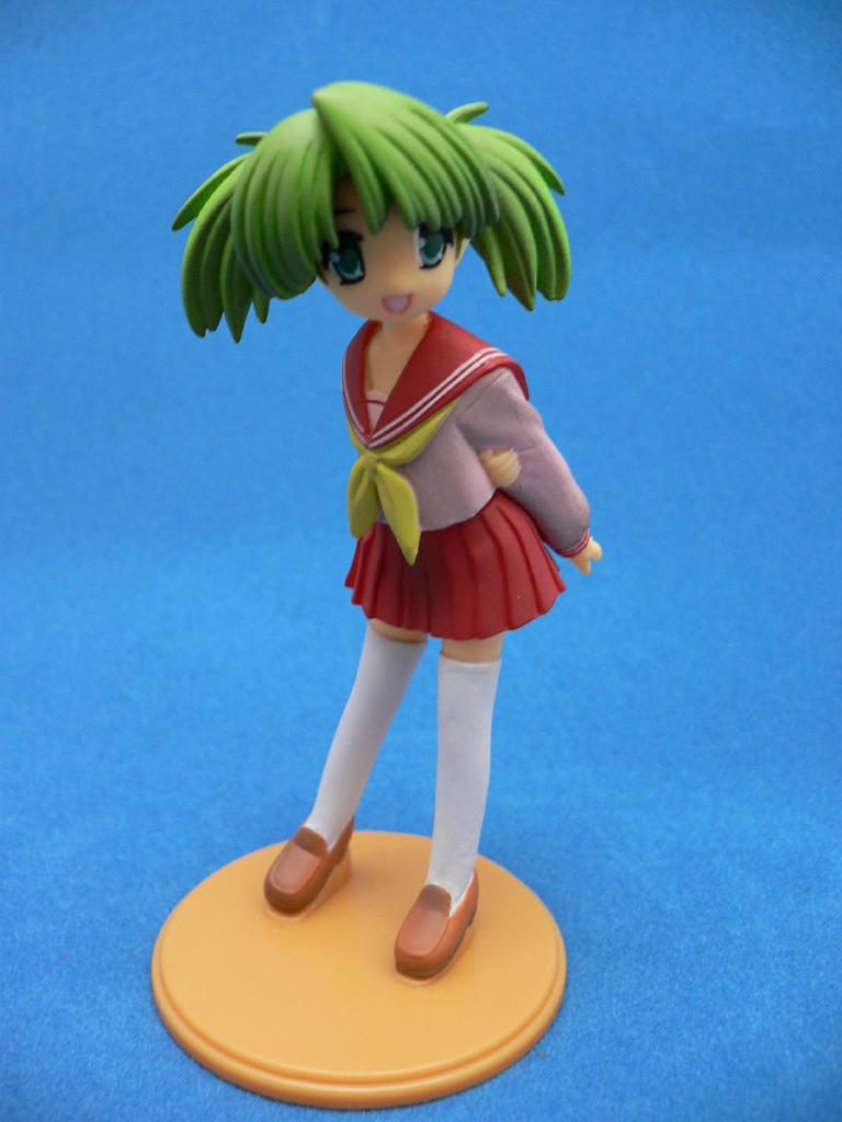 kurosaki asami, mahoraba, photo (medium), 00s, blue eyes, figure, green hair, no humans, school uniform, serafuku, solo, thighhighs