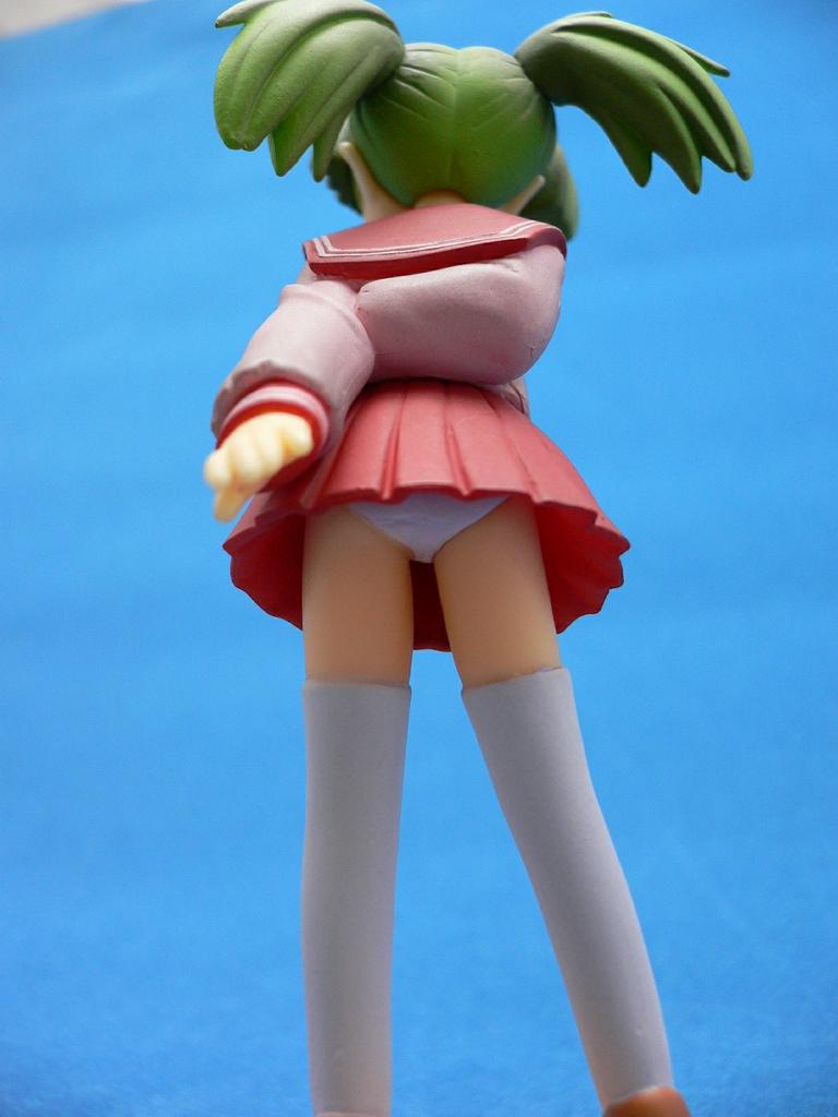 kurosaki asami, mahoraba, 00s, figure, green hair, panties, school uniform, serafuku, thighhighs, underwear
