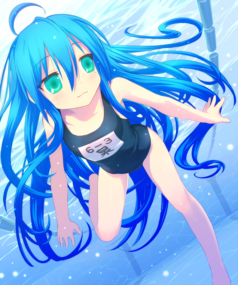uni (plastic girl), izumi konata, lucky star, 00s, 1girl, :3, ahoge, aqua eyes, caustics, dutch angle, female focus, floating hair, lane line, long hair, mole, mole under eye, name tag, one-piece swimsuit, pool, school swimsuit, solo, swimming, swimsuit, underwater, very long hair