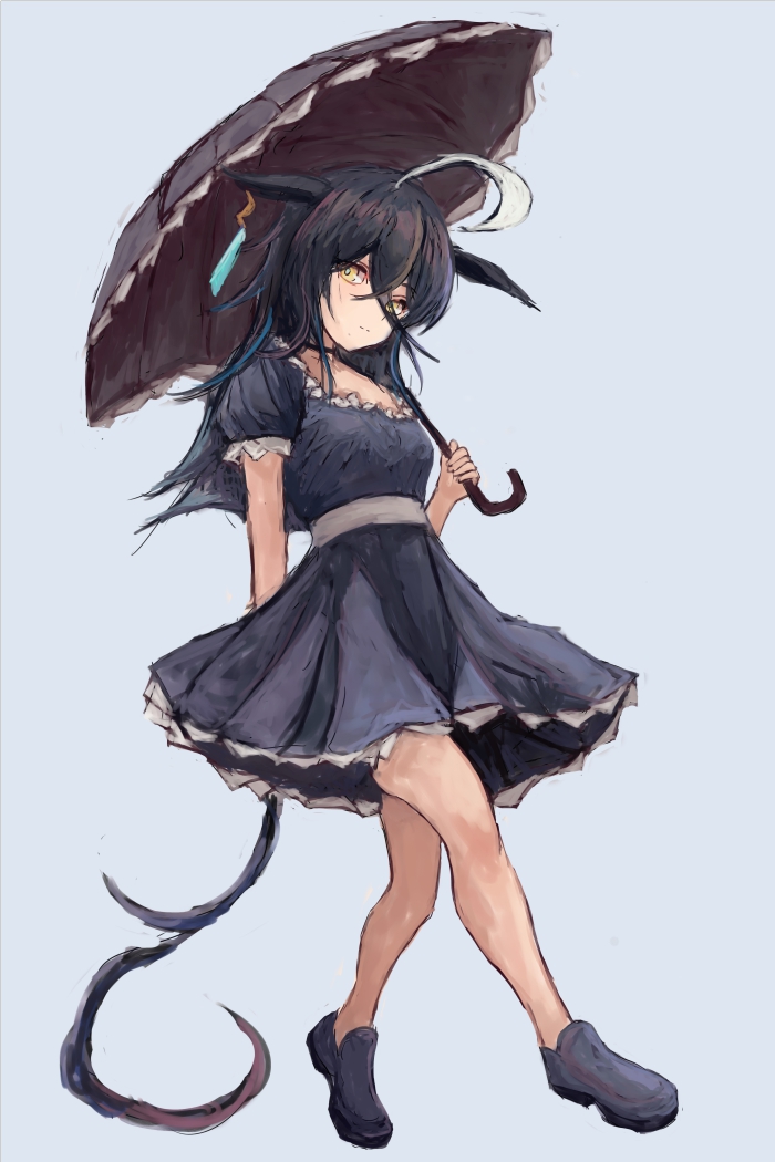yanagi wakana, manhattan cafe (umamusume), umamusume, 1girl, ahoge, animal ears, black choker, black hair, blue dress, blue hair, breasts, choker, dress, ear tag, earrings, hair between eyes, holding, holding umbrella, horse ears, horse girl, horse tail, jewelry, long bangs, long hair, long hair between eyes, looking at viewer, multicolored hair, parasol, shoes, short sleeves, simple background, single earring, solo, tail, umbrella, white hair, yellow eyes