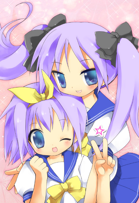 kamiyoshi rika, hiiragi kagami, hiiragi tsukasa, lucky star, 00s, 2girls, ;d, black bow, blue eyes, bow, hair bow, multiple girls, one eye closed, open mouth, pink background, pink hair, puffy short sleeves, puffy sleeves, sailor collar, school uniform, serafuku, shirt, short sleeves, siblings, simple background, sisters, smile, twins, twintails, upper body, white shirt