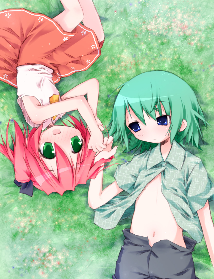 kuroba u, iwasaki minami, kobayakawa yutaka, lucky star, 00s, 2girls, androgynous, blue eyes, flat chest, grass, green eyes, green hair, happy, holding hands, lying, midriff, multiple girls, no bra, open clothes, open shirt, pink hair, shirt, short twintails, shorts, skirt, twintails