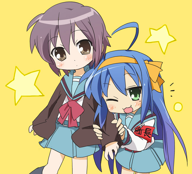 ixy, hirano aya, izumi konata, nagato yuki, suzumiya haruhi, lucky star, suzumiya haruhi no yuuutsu, 2girls, ;d, ahoge, armlet, blue hair, blue skirt, blush, bow, bowtie, brown eyes, cosplay, crossover, jewelry, leaning forward, long hair, long sleeves, mole, mole under eye, multiple girls, one eye closed, open mouth, pleated skirt, purple hair, red bow, red bowtie, sailor collar, school uniform, serafuku, simple background, skirt, smile, suzumiya haruhi (cosplay), very long hair, voice actor connection, yellow background