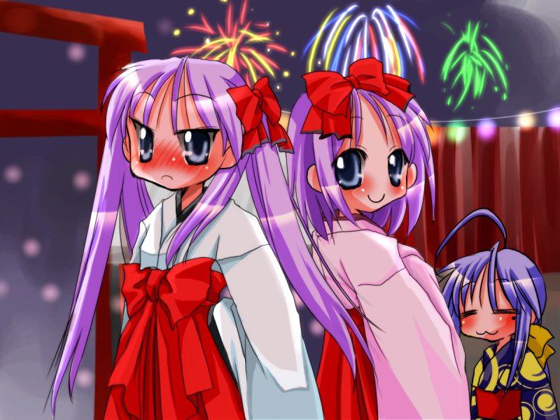 hiiragi kagami, hiiragi tsukasa, izumi konata, lucky star, 00s, 3girls, :3, = =, back, blue eyes, blue hair, blush, closed eyes, hair ribbon, hairband, japanese clothes, kimono, long hair, looking back, miko, mole, mole under eye, multiple girls, purple hair, short hair, sisters, standing, twins, twintails