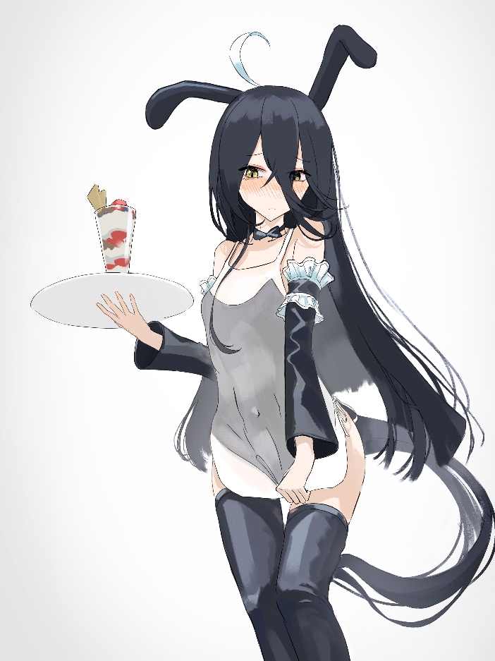 dev grater, manhattan cafe (umamusume), umamusume, 1girl, ahoge, animal ears, apron, bare shoulders, black bow, black bowtie, black hair, black thighhighs, bow, bowtie, covered navel, detached sleeves, food, hair between eyes, holding, holding tray, horse girl, horse tail, long bangs, long hair, long hair between eyes, long sleeves, multicolored hair, parfait, rabbit ears, simple background, solo, tail, thighhighs, tray, white apron, white background, white hair, yellow eyes
