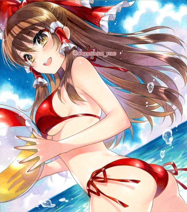 chacham, hakurei reimu, touhou, commentary, 1girl, artist name, ass, ball, beachball, bikini, blush, bow, breasts, brown eyes, brown hair, cloud, cloudy sky, dutch angle, frilled bow, frilled hair tubes, frills, from behind, hair bow, hair tubes, holding, holding ball, holding beachball, long hair, looking to the side, ocean, open mouth, outdoors, red bikini, side-tie bikini bottom, sky, solo, swimsuit, teeth, upper teeth only, water drop