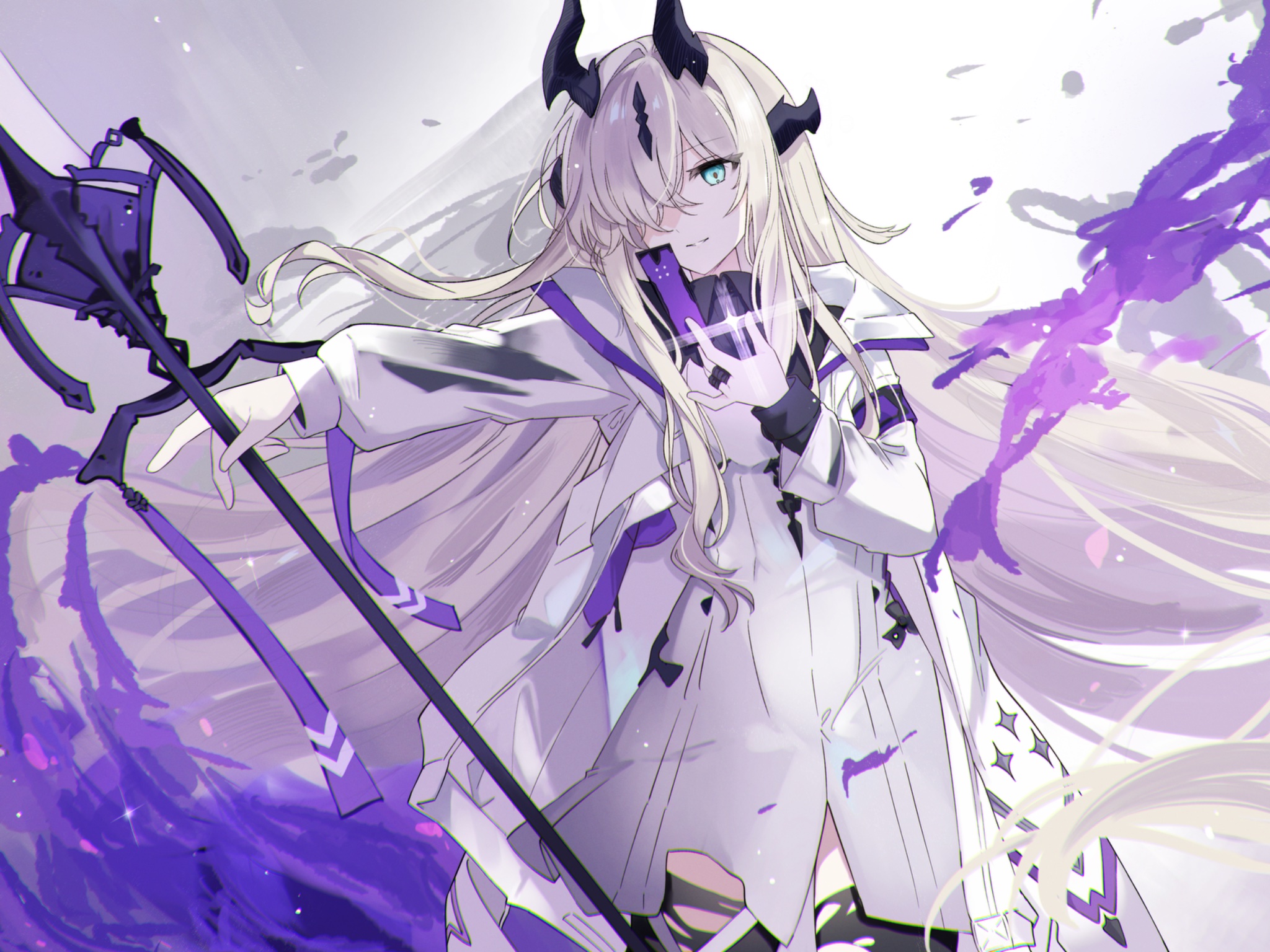 mai (ayamai2017), necrass (arknights), arknights, highres, 1girl, aqua eyes, black thighhighs, blonde hair, cowboy shot, dragon girl, dragon horns, hair over one eye, holding, holding polearm, holding weapon, horns, long hair, looking at viewer, one eye covered, polearm, smirk, solo, spear, standing, teeth, thighhighs, torn clothes, torn thighhighs, weapon, white background