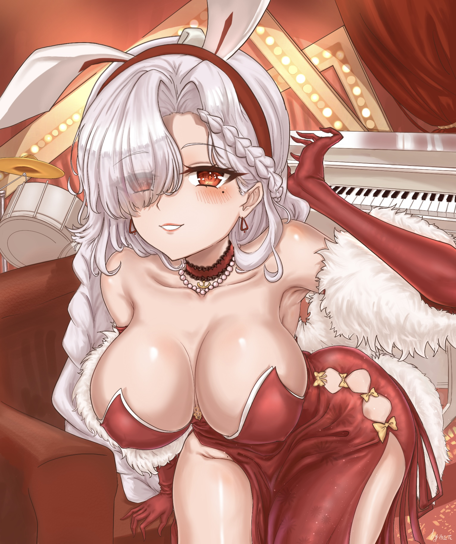 zuguo de xi lanhua, prinz heinrich (azur lane), prinz heinrich (heinrich on stage) (azur lane), azur lane, chinese commentary, commentary request, highres, 1girl, animal ears, bare shoulders, breasts, cleavage, collarbone, covered erect nipples, dress, earrings, elbow gloves, evening gown, eyes visible through hair, fake animal ears, gloves, hair over one eye, indoors, instrument, jewelry, large breasts, leaning forward, long hair, looking at viewer, mole, mole under eye, necklace, official alternate costume, pearl necklace, piano, red dress, red eyes, red gloves, sleeveless, sleeveless dress, solo, strapless, strapless dress, triangle earrings, very long hair, white hair
