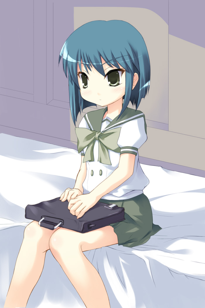 safi, konoe fumina, shakugan no shana, 00s, 1girl, female focus, green eyes, green hair, matching hair/eyes, school uniform, serafuku, sitting, solo
