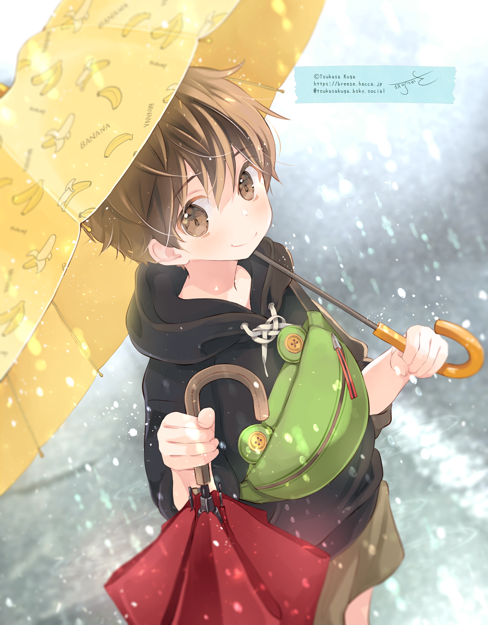 kuga tsukasa, original, commentary request, highres, 1boy, banana print, black hoodie, brown eyes, brown hair, brown shorts, closed mouth, closed umbrella, drawstring, fanny pack, food print, fruit print, hair between eyes, holding, holding umbrella, hood, hood down, hoodie, looking at viewer, male focus, print umbrella, rain, red umbrella, shorts, signature, smile, solo, standing, umbrella, watermark, web address, yellow umbrella