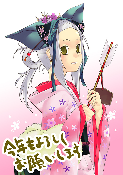 nabeshiki, nabeshiki (rakuneko yashiki), soma peries, gundam, gundam 00, silver hair, 00s, 1girl, alternate costume, alternate hairstyle, arrow (projectile), blush, female focus, floral print, gradient background, holding, japanese clothes, kimono, looking at viewer, smile, solo, teeth, upper body, yellow eyes