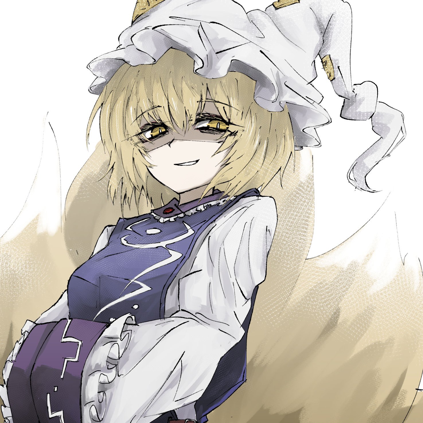 aizettonagi, yakumo ran, touhou, highres, 1girl, blonde hair, dress, fox girl, fox tail, hat, kitsune, multiple tails, purple tabard, short hair, smile, solo, tabard, tail, white dress, white hat, yellow eyes