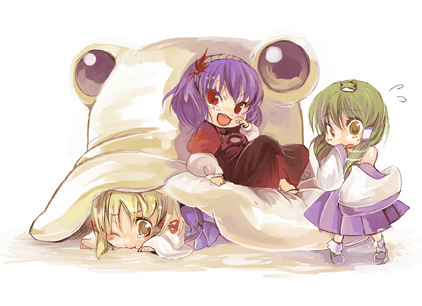 kochiya sanae, moriya suwako, yasaka kanako, touhou, lowres, 3girls, chibi, female focus, hat, large hat, multiple girls