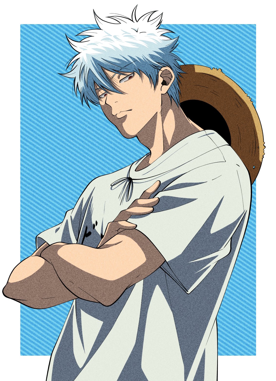 sakata gintoki, gintama, highres, 1boy, alternate costume, blue background, blue hair, border, closed mouth, crossed arms, diagonal-striped background, hair between eyes, hat, head tilt, looking at viewer, male focus, messy hair, red eyes, short sleeves, solo, straw hat, striped background, upper body, white border, yubi nui21