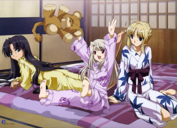artoria pendragon (fate), illyasviel von einzbern, saber (fate), tohsaka rin, fate/stay night, fate (series), duplicate, jpeg artifacts, 00s, 3girls, feet, japanese clothes, kimono, multiple girls, official alternate costume, pajamas, stuffed animal, stuffed lion, stuffed toy