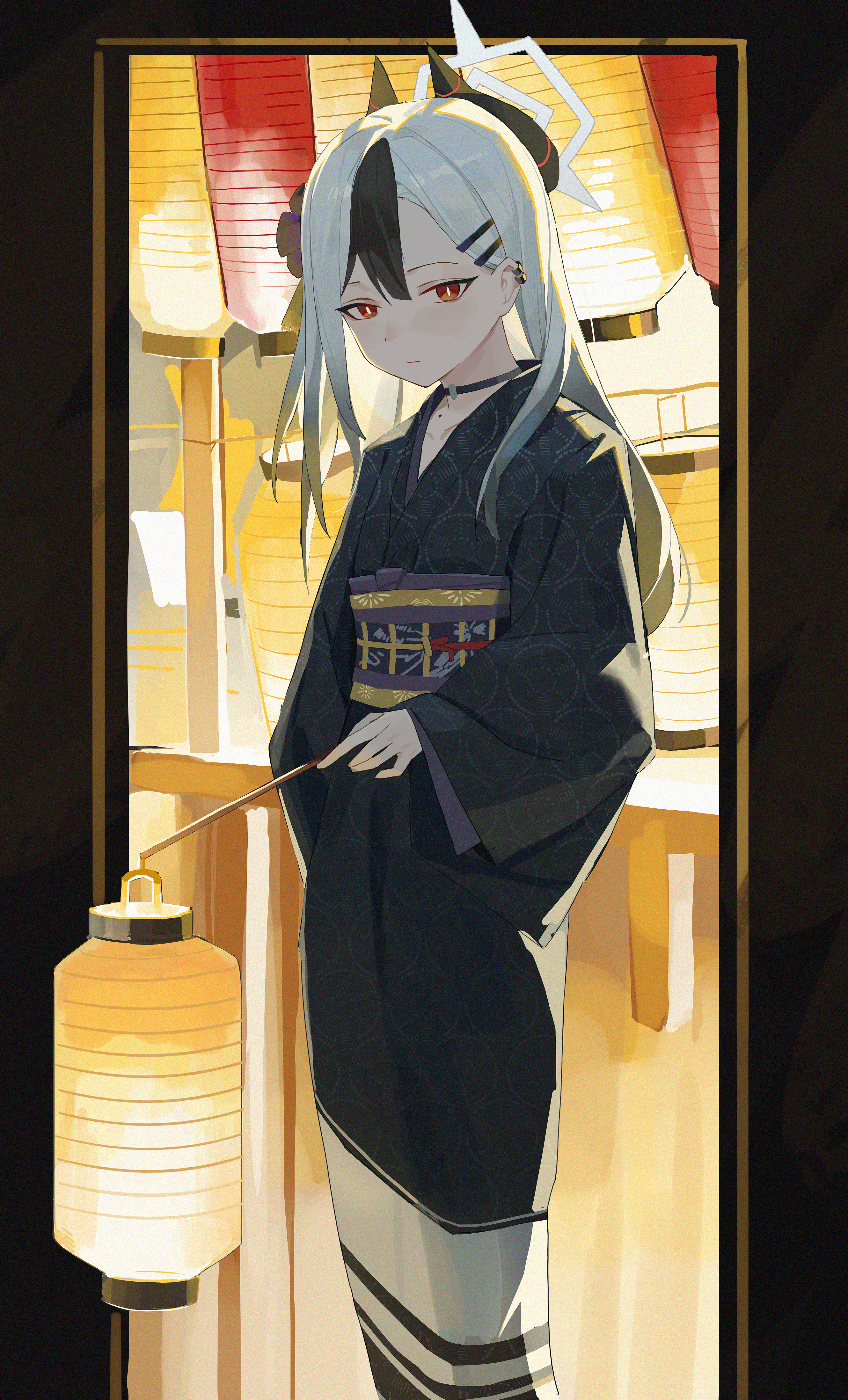 fanshuimucishen, kayoko (blue archive), kayoko (new year) (blue archive), blue archive, absurdres, chinese commentary, commentary, highres, making-of available, 1girl, asymmetrical bangs, asymmetrical hair, black choker, black hair, black horns, black kimono, bright pupils, choker, closed mouth, collarbone, demon girl, demon horns, earclip, expressionless, flower, gradient hair, grey halo, hair behind ear, hair between eyes, hair flower, hair ornament, hair over shoulder, hairclip, halo, holding, holding lantern, horns, japanese clothes, kimono, lantern, long hair, long sleeves, looking at viewer, multicolored hair, obi, official alternate costume, paper lantern, print kimono, red eyes, sash, single sidelock, solo, standing, streaked hair, tassel, tassel hair ornament, white hair, white pupils, wide sleeves