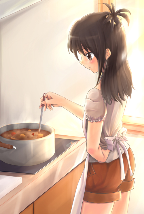 yuki usagi (mofurafu), yuuki mikan, to love-ru, 00s, 1girl, apron, cooking, female focus, hand on own hip, hip focus, long hair, ponytail, shorts, slice of life, solo
