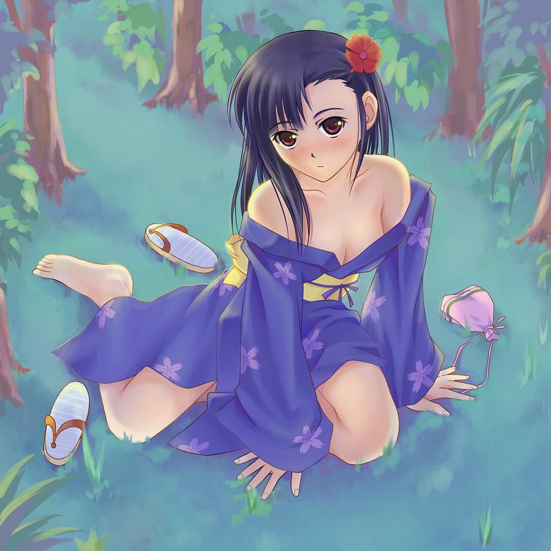 suda (yuunagi enikki), sakurazaki setsuna, mahou sensei negima!, 00s, 1girl, bare shoulders, barefoot, black hair, breasts, brown eyes, cleavage, fall, female focus, flower, grass, japanese clothes, kimono, long hair, sandals, small breasts, solo, tree