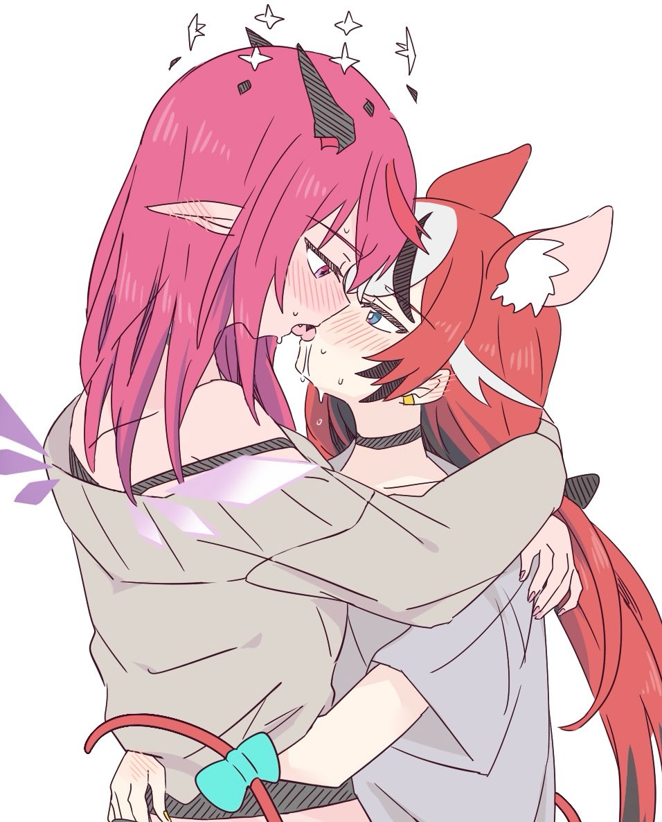 ramphastostella, hakos baelz, irys (hololive), hololive, hololive english, commentary request, 2girls, animal ears, arms around neck, bare shoulders, black choker, black streaks, blue eyes, blush, choker, ear blush, energy wings, eye contact, grey shirt, grey sweater, halo, hand on another's waist, horns, long sleeves, looking at another, mouse ears, mouse girl, mouse tail, multiple girls, off-shoulder sweater, off shoulder, pink eyes, pink hair, pointy ears, red hair, saliva, shirt, short sleeves, simple background, sweater, tail, tongue, tongue out, virtual youtuber, white background, white streaks, yuri